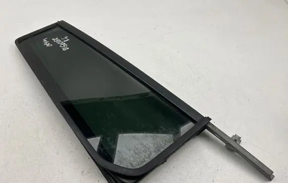 Land Rover Discovery 4 - LR4 Rear side window 43R001681