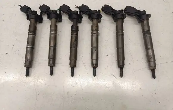 Mercedes-Benz ML W164 Fuel injectors set S6MBD2R FVKNMNI A6MEH3L
