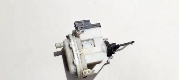 Volkswagen PASSAT B4 Central locking motor 3a0862153b