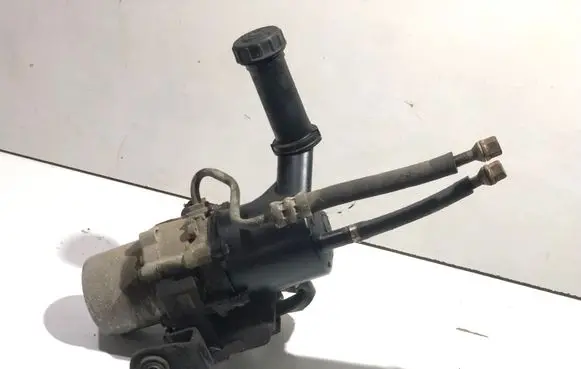 Peugeot 5008 Power steering pump 9675811180