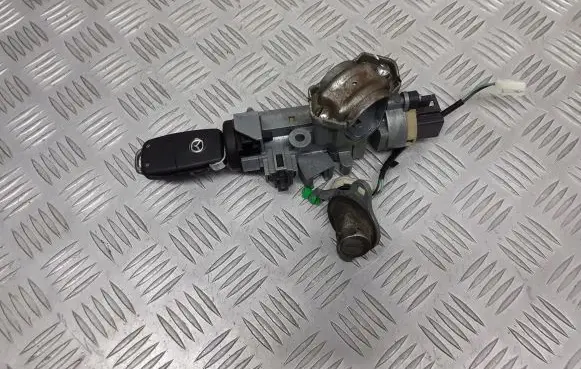 Mazda 323 F Ignition lock