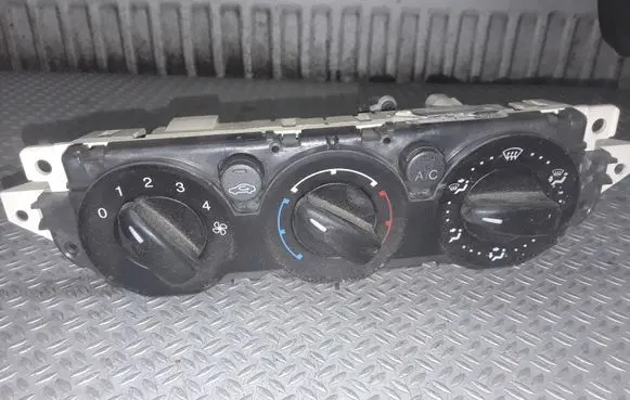 Ford Focus C-MAX Climate control unit 3M5T19980AC