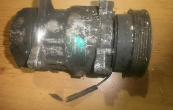 Renault Scenic I Air conditioning (A/C) compressor (pump) sd7v161134