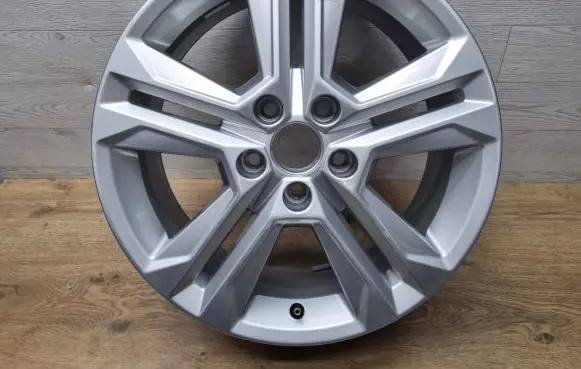 Audi Q2 - R17 alloy rim 81A601025AJ
