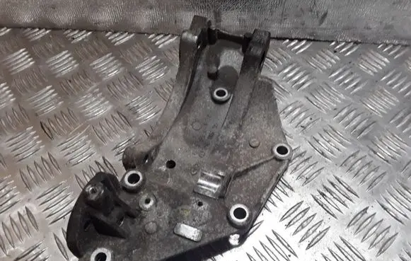 Peugeot 407 A/C compressor mount bracket 9650034280