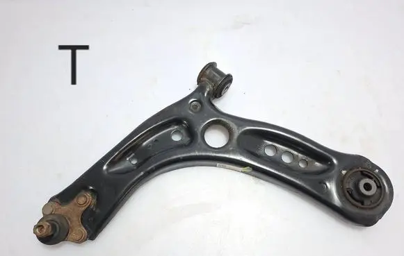 Volkswagen Golf VII Front lower control arm/wishbone 5Q0407151J