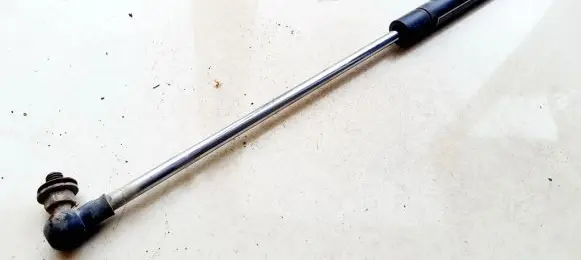 Mazda 323 Tailgate/trunk strut/damper