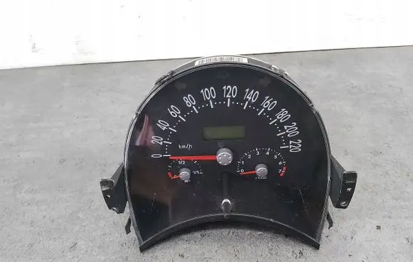 Speedometer (instrument cluster)