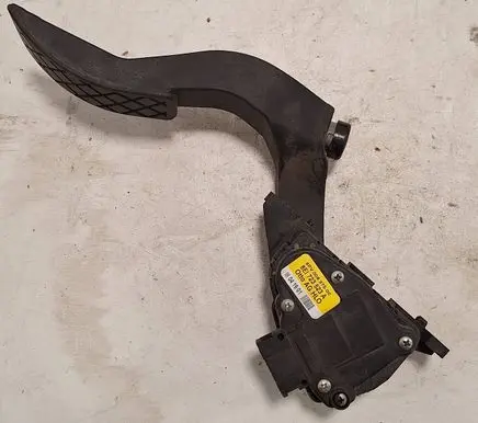 Audi A4 S4 B6 8E 8H Accelerator throttle pedal 8E1723523A 6PV00837500
