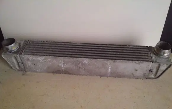 BMW 5 E60 E61 Intercooler radiator