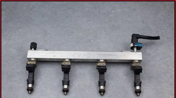 Opel Astra J Fuel injectors set 55562258 0280151239 0280158181