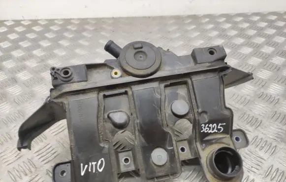 Mercedes-Benz Vito Viano W447 Rocker cam cover 118302761R