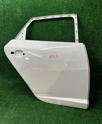 Seat Leon (5F) Rear door