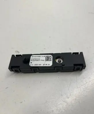 Mercedes-Benz E W213 Aerial antenna amplifier A2138201489 250818 ZGS004