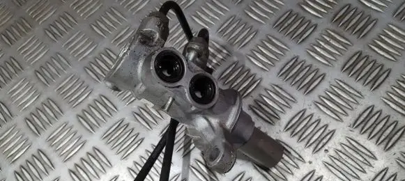 Ford Focus Master brake cylinder DV612140J DV61-2140-J