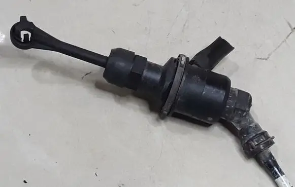 Nissan Micra Clutch master cylinder