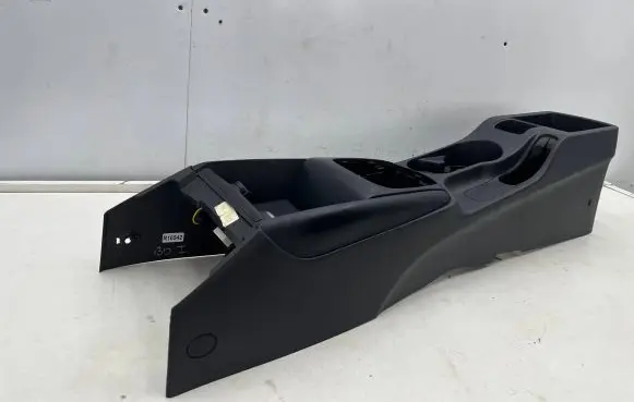 Hyundai i30 Center console 84671-2R000