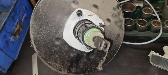 Renault Scenic II - Grand scenic II Brake booster 8200678376