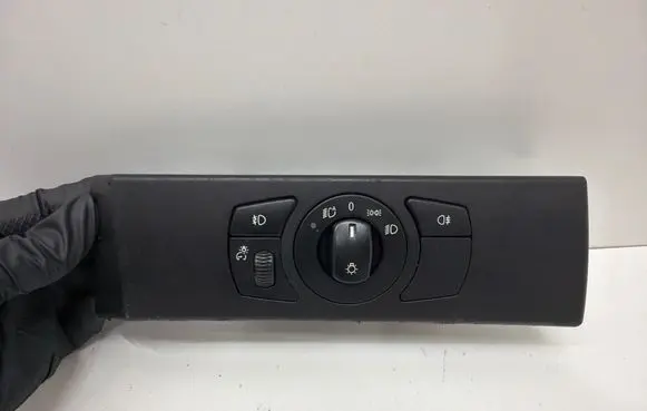 BMW 5 E60 E61 Light switch 6953735 33290403 0004095510200
