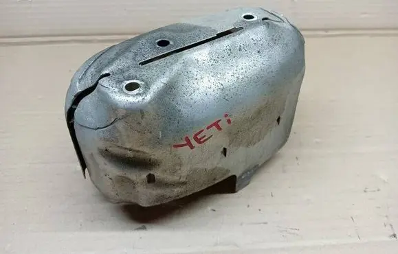 Skoda Yeti (5L) Exhaust heat shield 5N0131783A