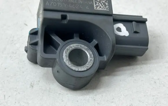 KIA Sorento Airbag deployment crash/impact sensor 95920B4000 08222015 A7015164624