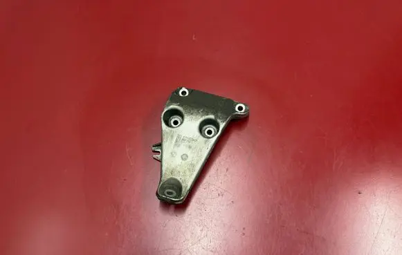 BMW X3 F25 Engine mounting bracket 6784823 22116784823