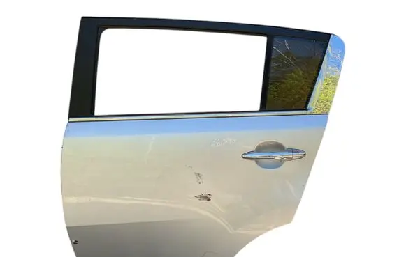 KIA Sportage Rear door
