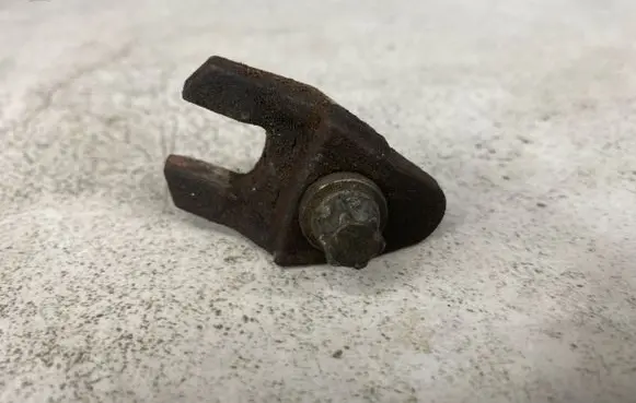 Peugeot Partner Fuel Injector clamp holder