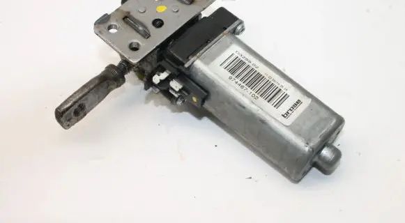 Jaguar XF X250 Seat adjustment motor 974467102