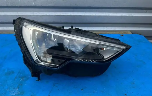 Audi Q3 F3 Headlight/headlamp 83A941012