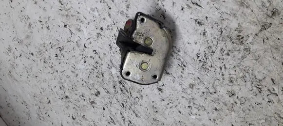Chrysler Voyager Sliding door lock 