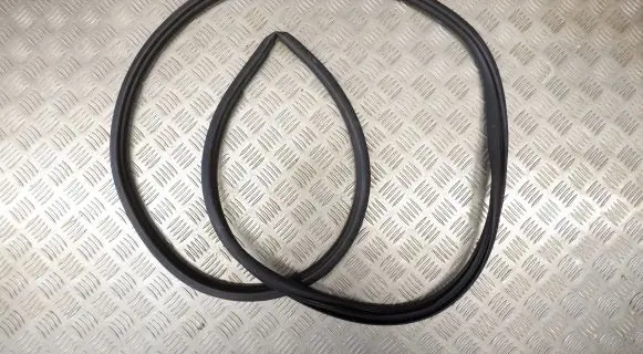 Toyota Yaris XP210 Trunk rubber seal (body) 62331K0010