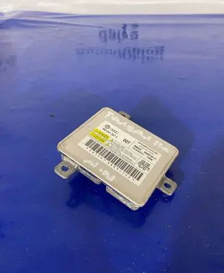 Volkswagen Touran II Headlight ballast module Xenon 8K0941597C