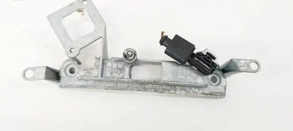 Volkswagen Polo IV 9N3 Other exterior part 6Q6827601F
