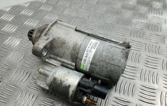 Volkswagen Golf VI Starter motor 02Z911023P