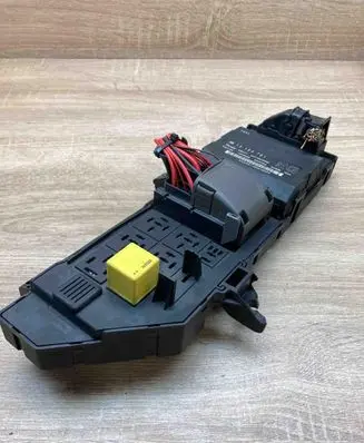 Opel Signum Fuse module 13168781 460026260