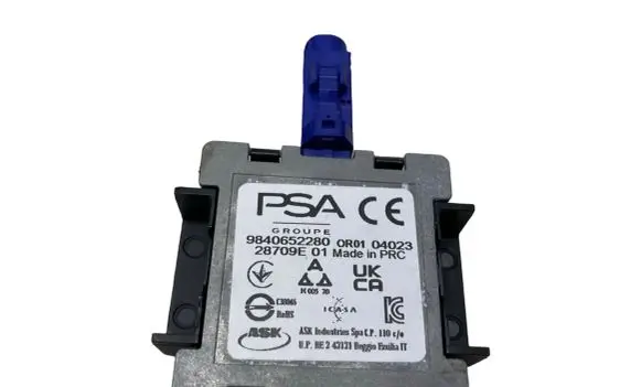 Opel Mokka B Aerial antenna amplifier 9840652280