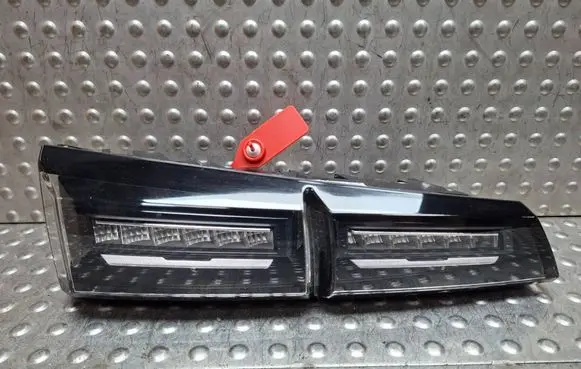 Peugeot 308 Rear/tail lights S26312636 9836300680