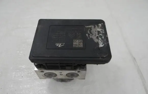 Peugeot 208 ABS Pump 9804162080