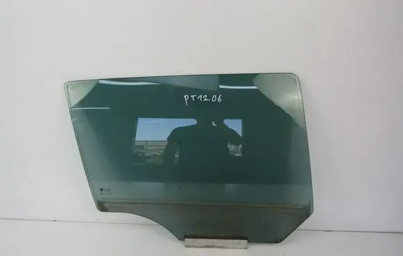 Opel Astra H Rear door window glass 