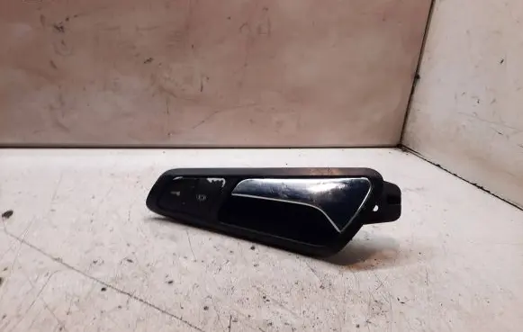 Volkswagen PASSAT B6 Front door interior handle 3C1837113 CZVG5