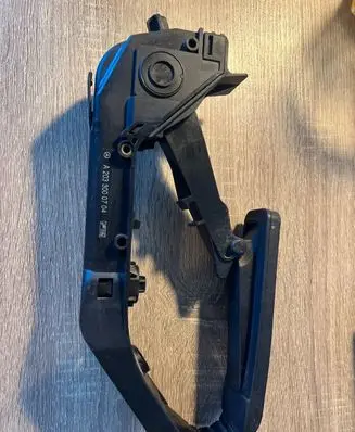 Mercedes-Benz C W203 Accelerator throttle pedal 2033000704