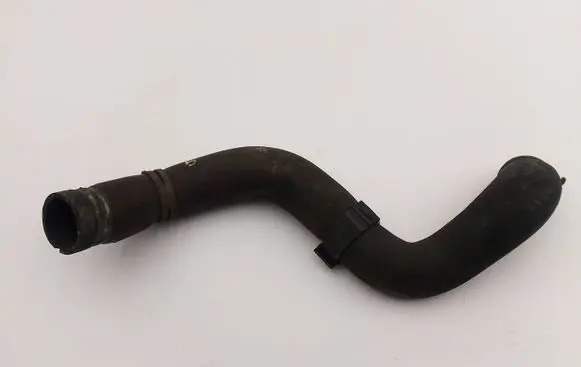 Opel Zafira B Engine coolant pipe/hose 13118271