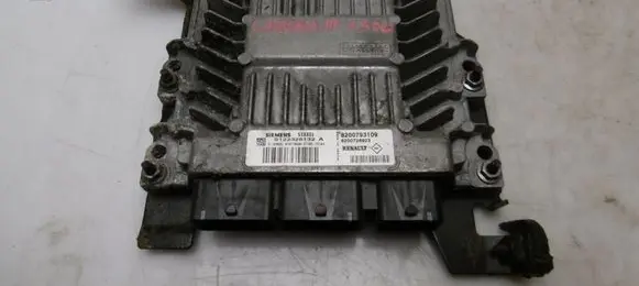 Renault Laguna III Engine control unit/module 8200793109
