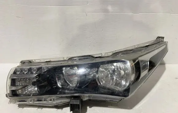 Toyota Corolla E160 E170 Headlight/headlamp 8115002E70