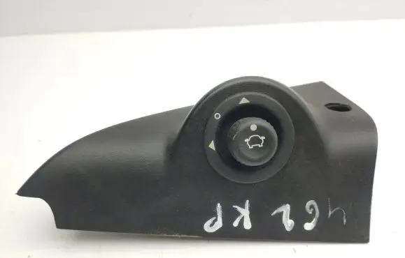Wing mirror switch