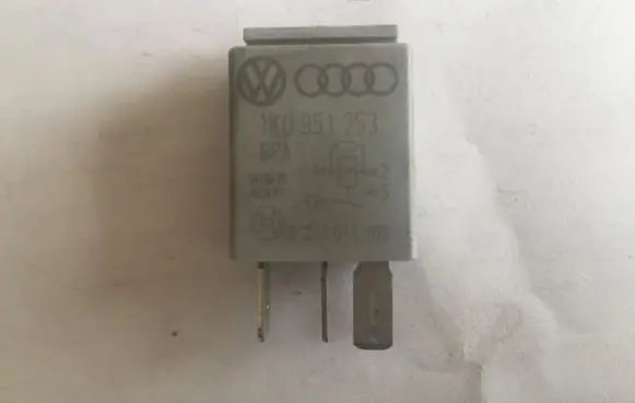 Skoda Octavia Mk2 (1Z) Other relay 1K0951253