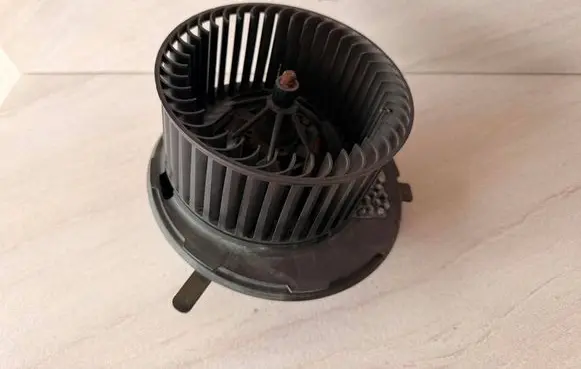 Volkswagen PASSAT B7 Heater fan/blower 3C1820015N 3C0907521F