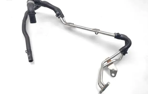 Skoda Kamiq Engine coolant pipe/hose 05C122447