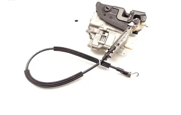 Seat Altea XL Rear door lock 5P0839012B